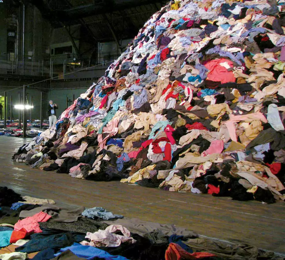Benefits of Effective Clothes / Textiles Waste Management